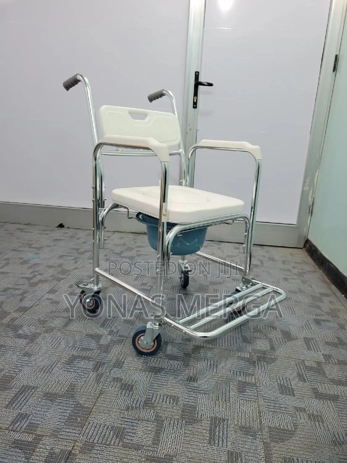 Lockable Wheelchair Bedside Toilet Seat窑二commode Chair||Pot