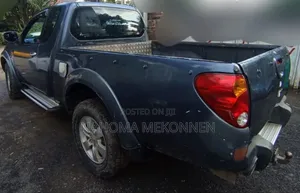Mitsubishi L200 2007 Blue