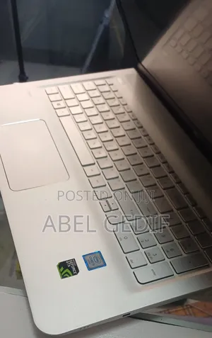 New Laptop HP Envy 15 8GB Intel Core I5 SSD 1T