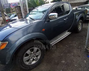 Mitsubishi L200 2007 Blue