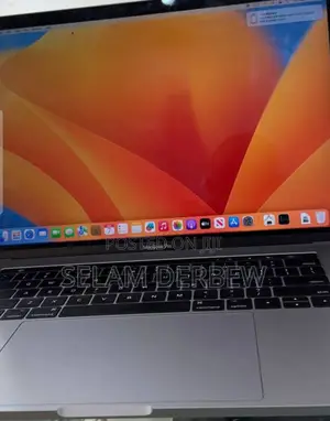 Photo - New Laptop Apple MacBook Pro 2017 16GB Intel Core I7 SSD 512GB