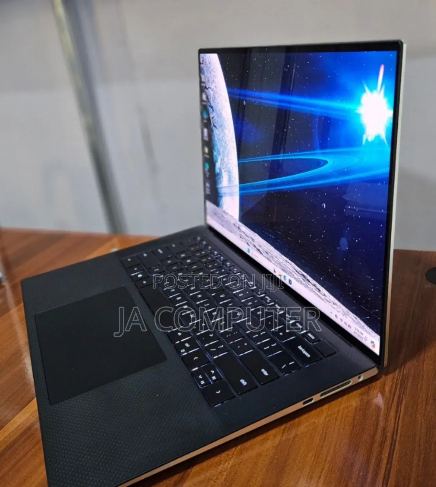 New Laptop Dell XPS 15 32GB Intel Core I7 SSD 512GB