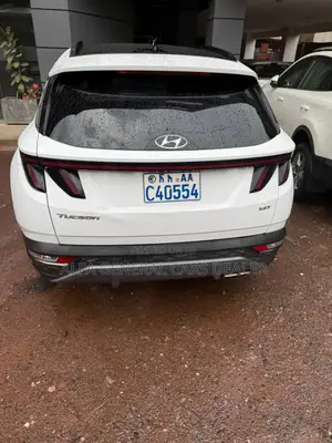 Hyundai Tucson 2022 White