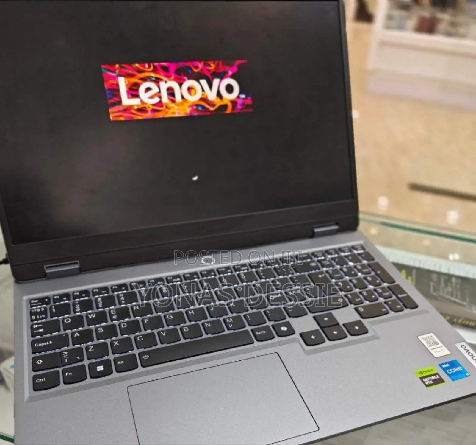 New Laptop Lenovo LOQ 15IRH8 16GB Intel Core i5 SSD 512GB