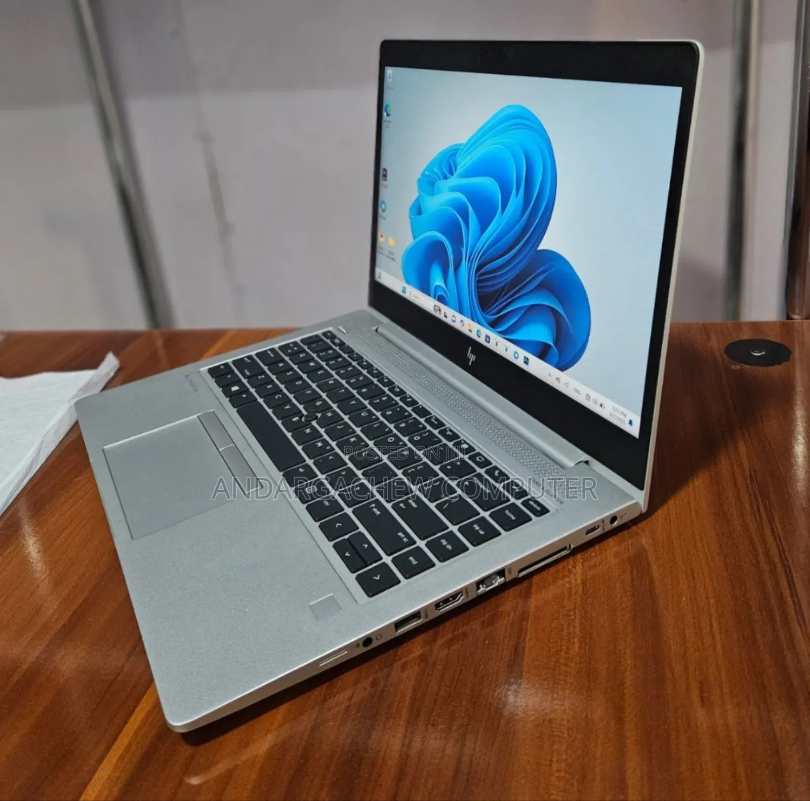 New Laptop HP EliteBook 745 G6 8GB AMD Ryzen 5 SSD 256GB