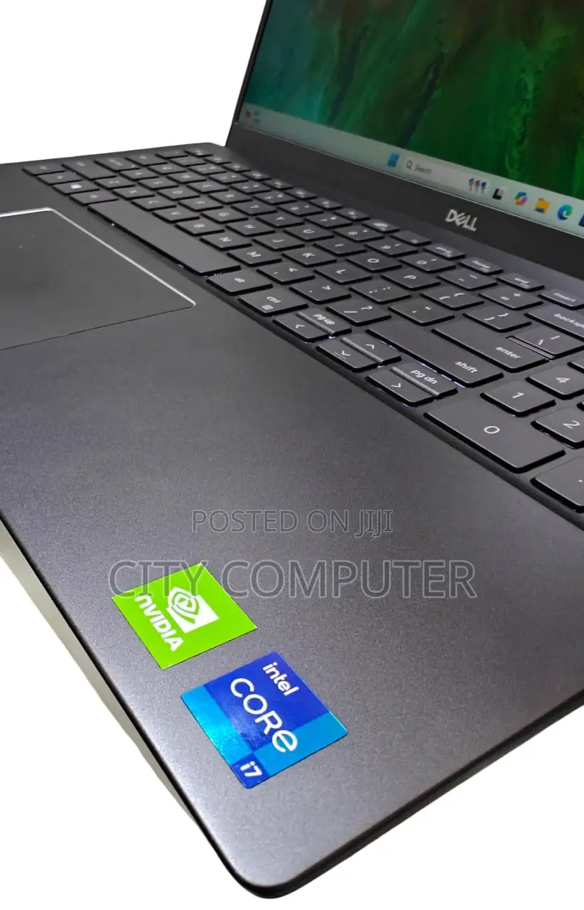 New Laptop Dell Vostro 5481 16GB Intel Core I7 SSD 512GB