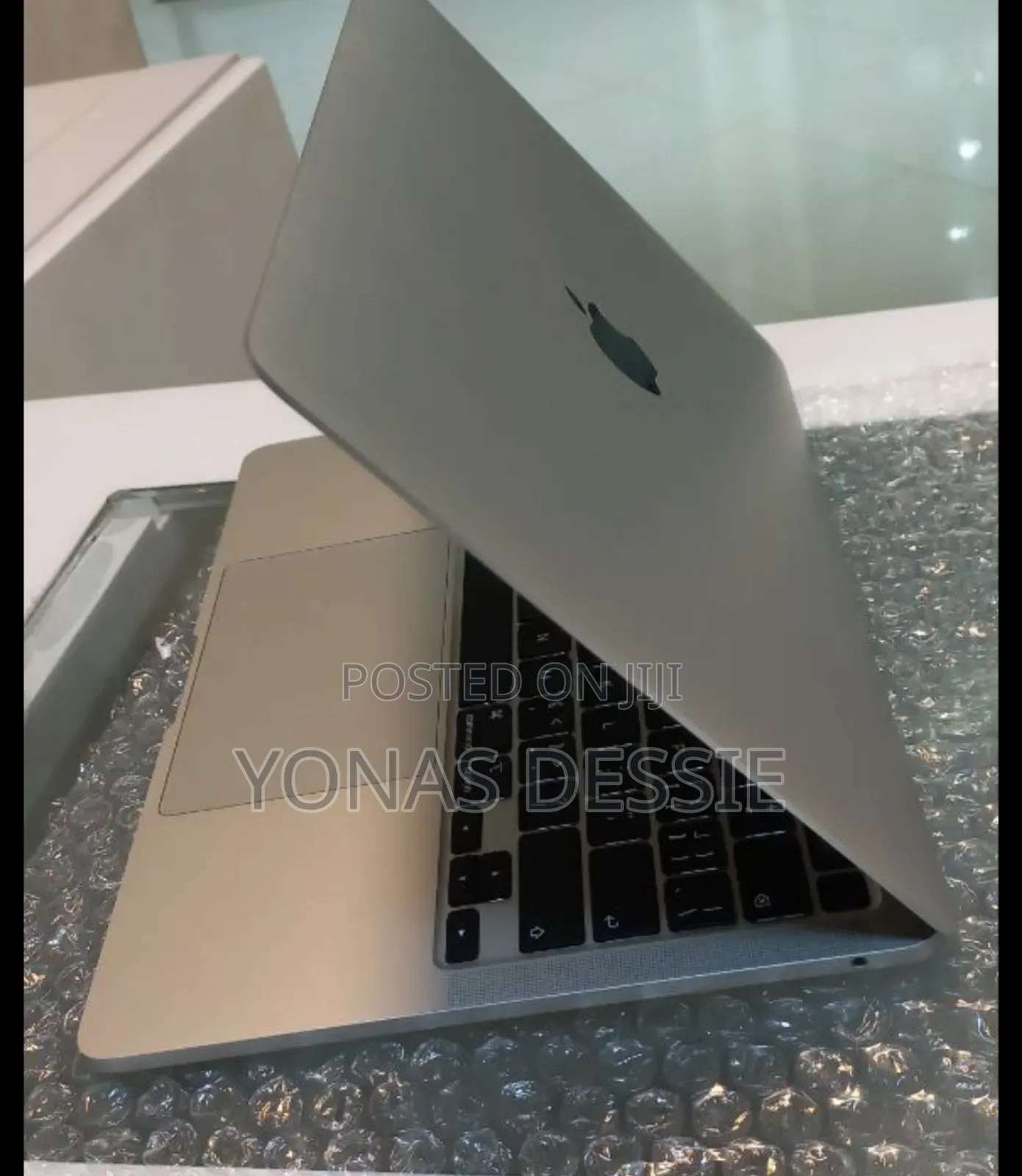 New Laptop Apple MacBook Pro M1 8GB SSD 256GB
