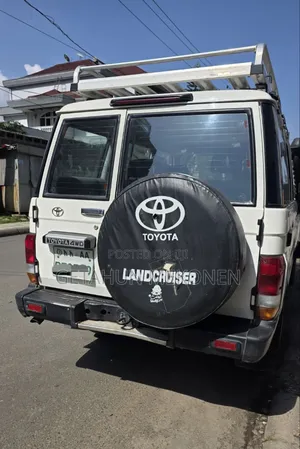 Toyota Land Cruiser 2018 White