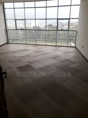 3bdrm Apartment in Lebu Medhaniyalem, Nifas Silk-Lafto for rent