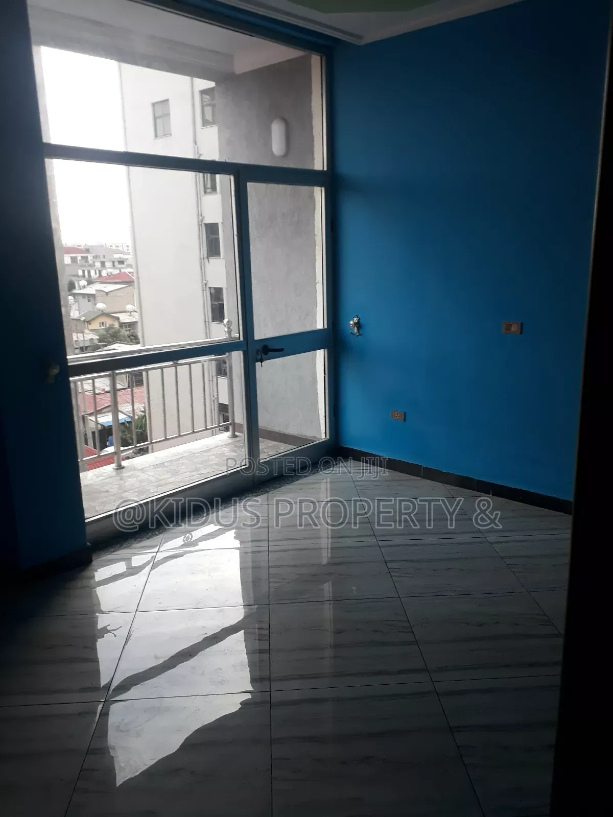 3bdrm Apartment in Lebu Medhaniyalem, Nifas Silk-Lafto for rent