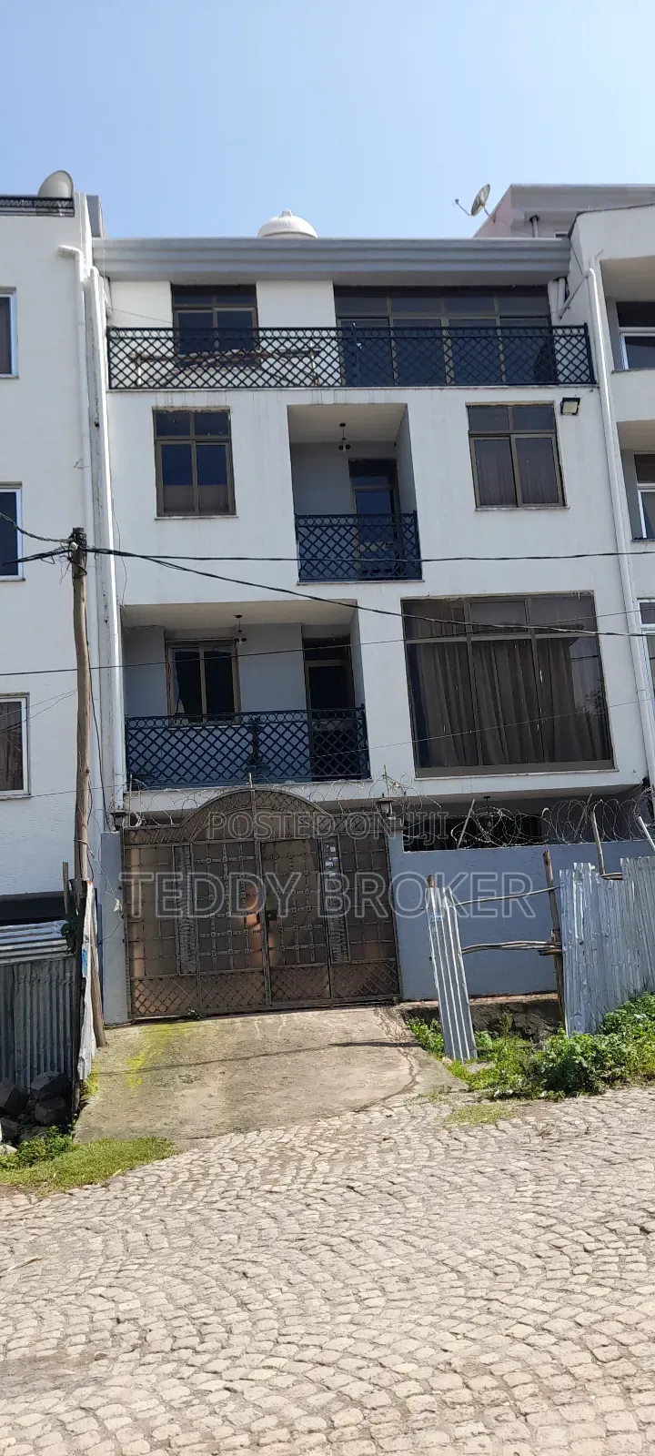 6bdrm House in ሃይሌ ጋርመንት, Nifas Silk-Lafto for sale