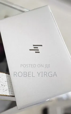 New Laptop HP Pavilion 13 16GB Intel Core I5 SSD 512GB