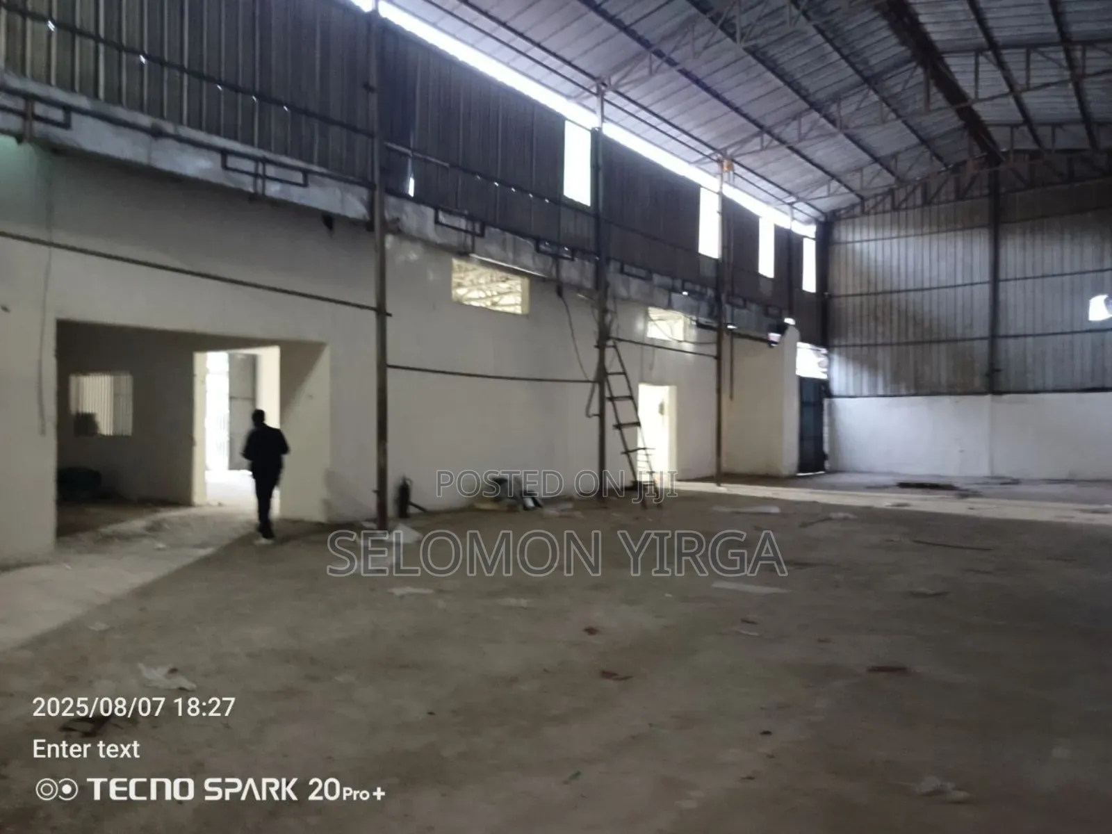 የሚከራይ መጋዘን ነዉ