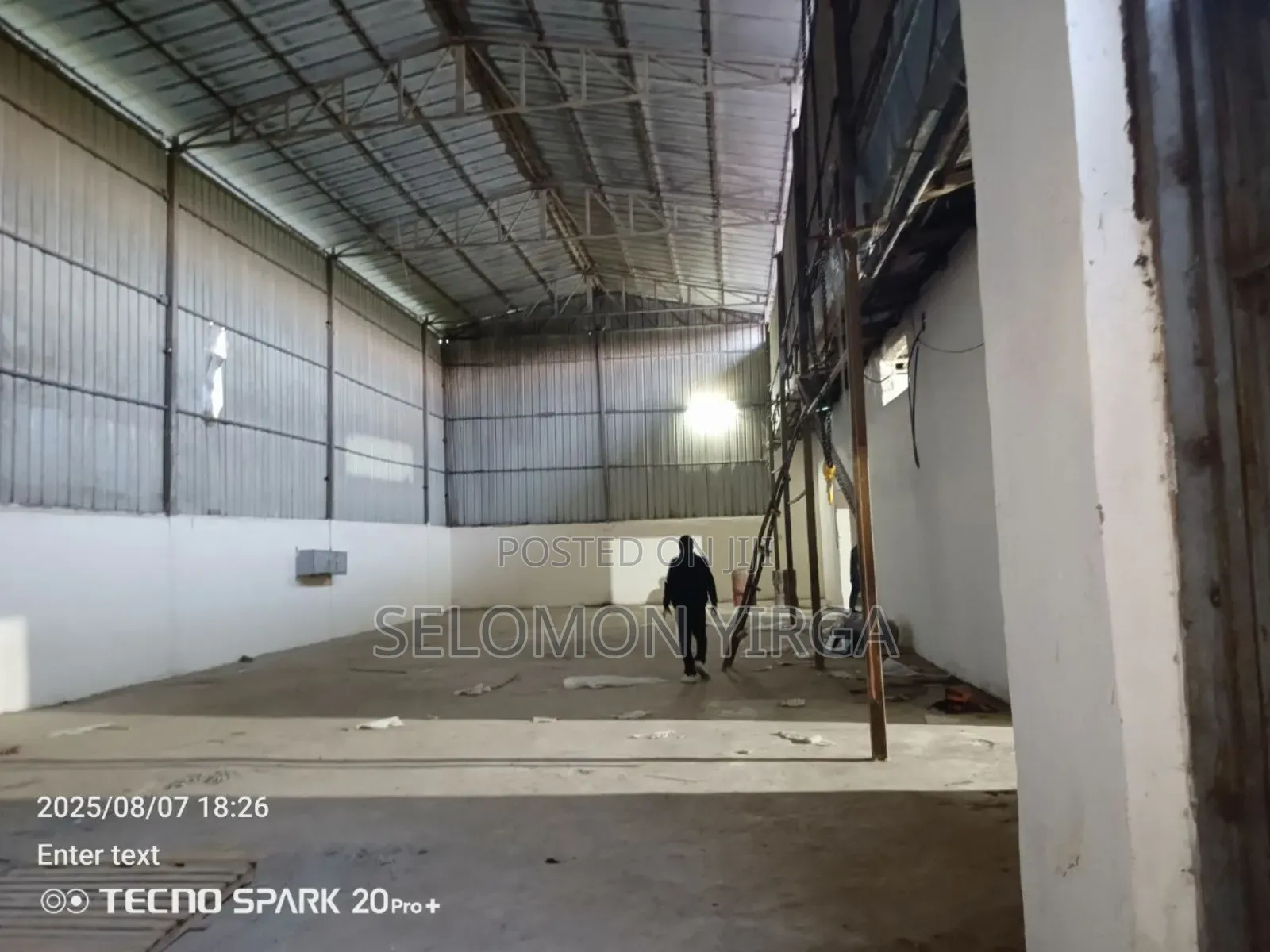 የሚከራይ መጋዘን ነዉ