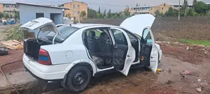 Opel Astra 1.4 2001 White