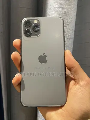 Photo - Apple iPhone 11 Pro 256 GB Black