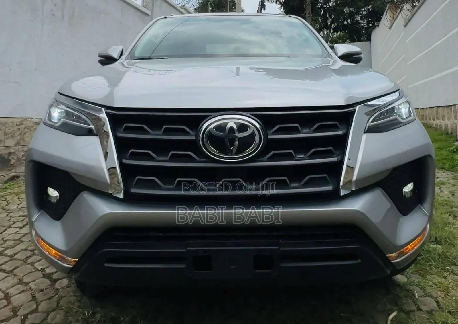 Toyota Fortuner 2023 Silver