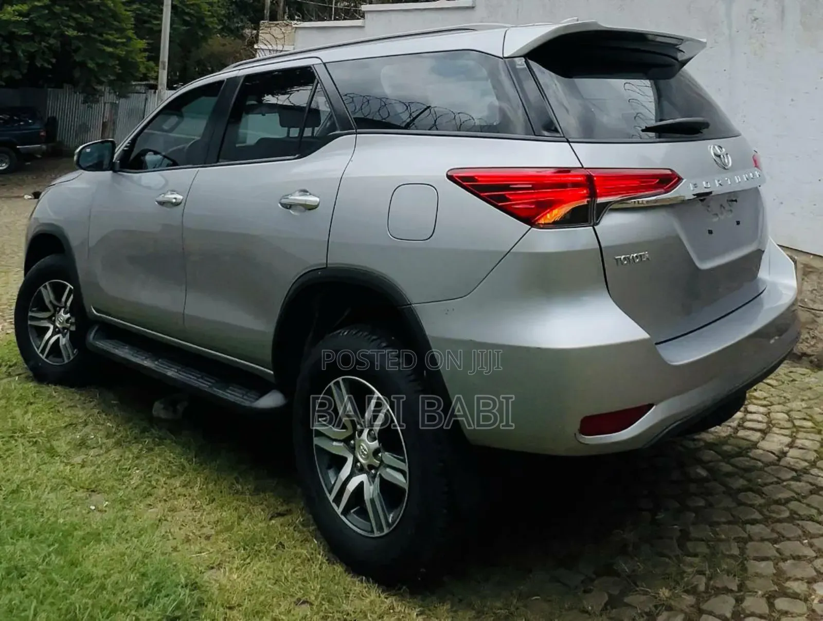 Toyota Fortuner 2023 Silver