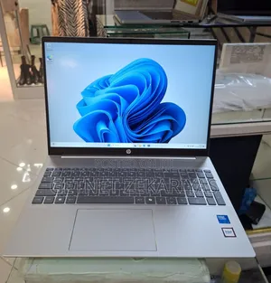 New Laptop HP Pavilion 15 16GB Intel Core Ultra 5 SSD 512GB