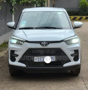Photo - Toyota Raize 2022 White