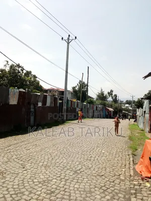 3bdrm House in Saris, Nifas Silk-Lafto for sale