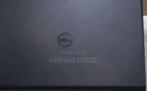 Photo - New Laptop Dell Vostro 3520 8GB Intel Core I5 SSD 1T