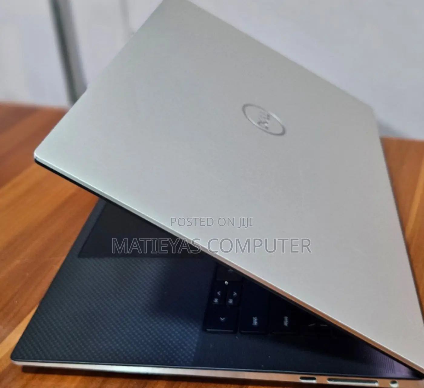 New Laptop Dell XPS 15 32GB Intel Core I7 SSD 512GB