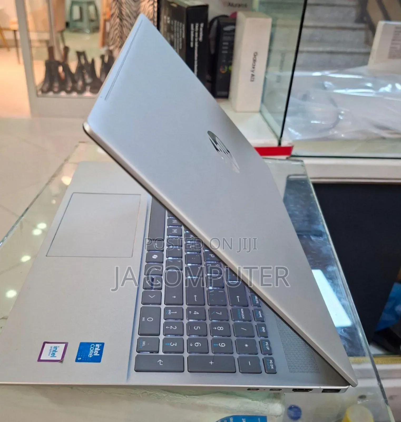 New Laptop HP Pavilion 15 8GB Intel Core Ultra 5 SSD 512GB