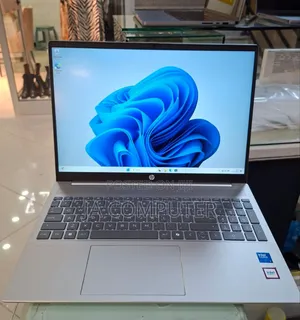 New Laptop HP Pavilion 15 8GB Intel Core Ultra 5 SSD 512GB