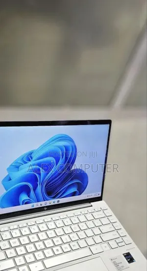 Photo - New Laptop HP Envy 13 16GB Intel Core I5 SSD 512GB