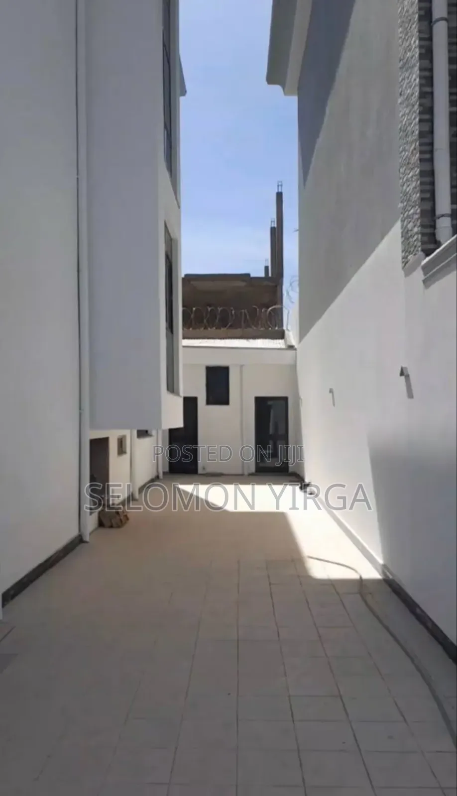 9bdrm Farm House in Adis Ababa, Bole for sale