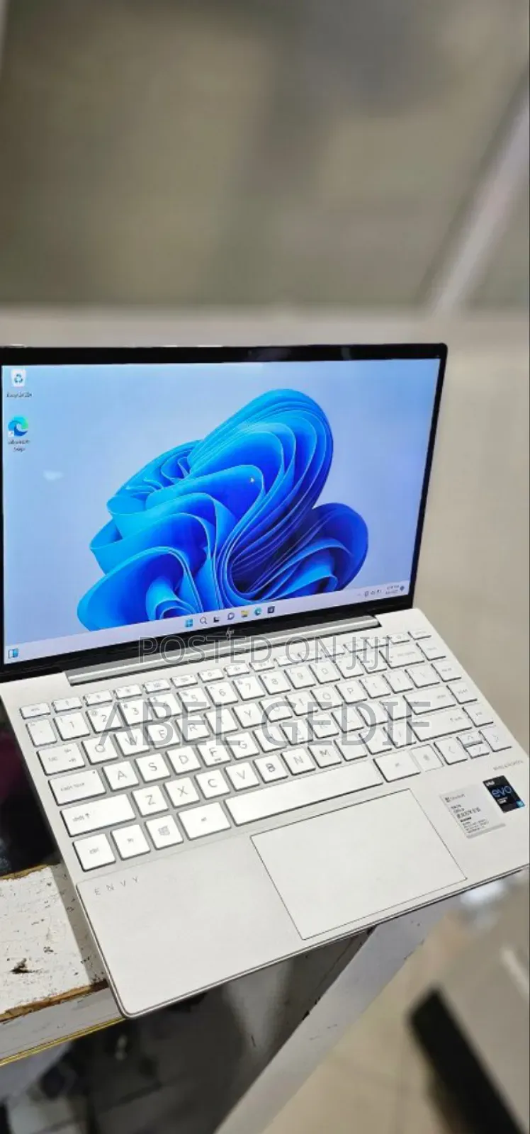 New Laptop HP Envy 14 8GB Intel Core I5 SSD 512GB