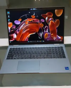 New Laptop Dell Latitude 5540 16GB Intel Core I7 SSD 512GB