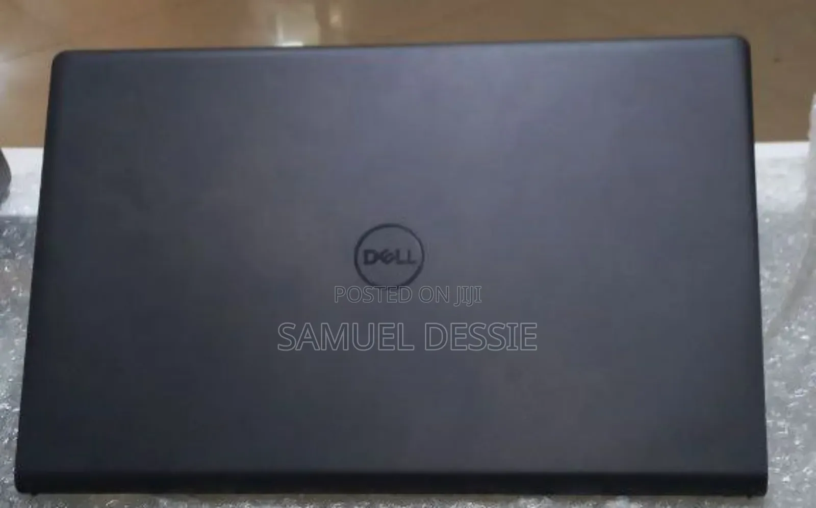 New Laptop Dell Vostro 3520 8GB Intel Core I5 SSD 1T