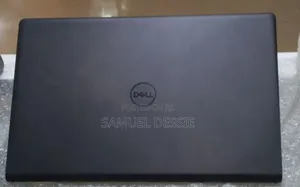 New Laptop Dell Vostro 3520 8GB Intel Core I5 SSD 1T