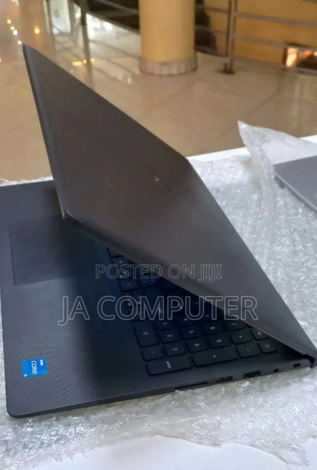 New Laptop Dell Vostro V13 8GB Intel Core I5 SSD 1T