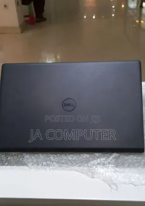 New Laptop Dell Vostro V13 8GB Intel Core I5 SSD 1T