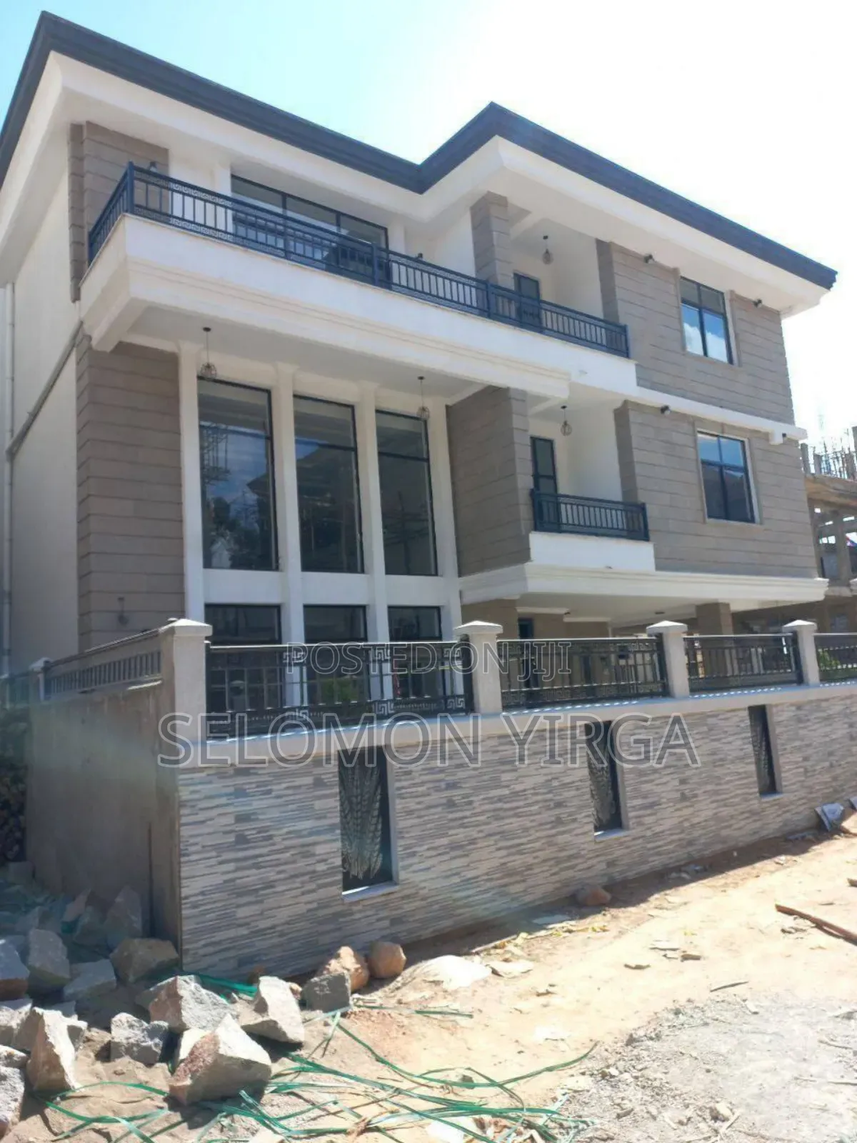 10bdrm Farm House in Adis Ababa, Bole for sale