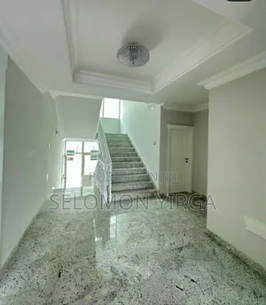 8bdrm Farm House in Adis Ababa, Bole for sale