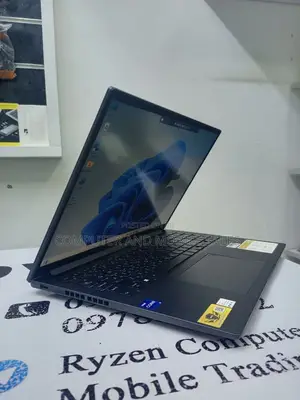 New Laptop Asus VivoBook 15 X505BA 16GB Intel Core I7 SSD 512GB