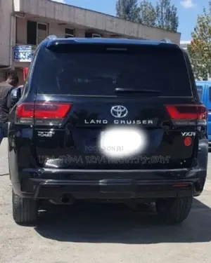 Toyota Land Cruiser 2023 Matt Black