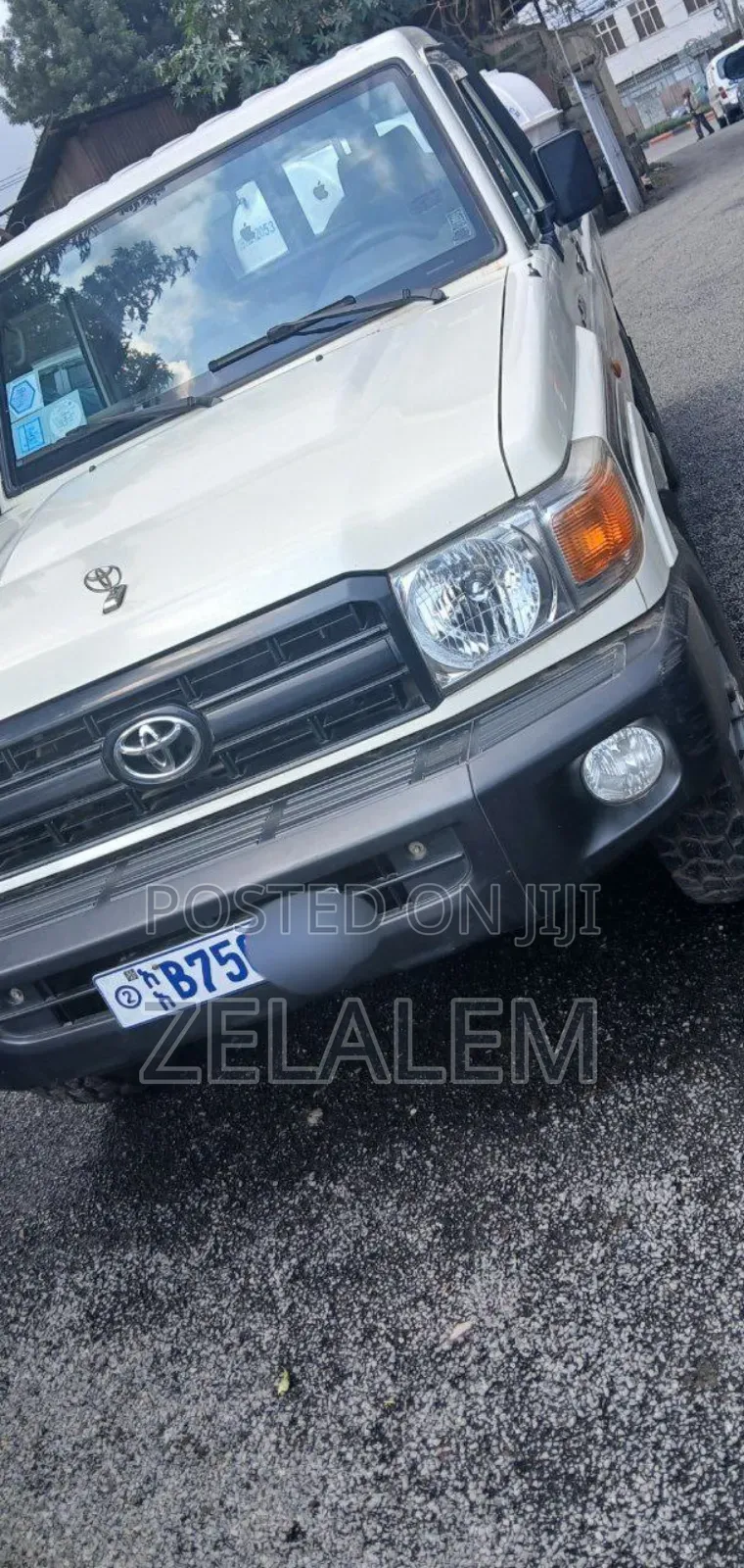 Toyota Land Cruiser 2015 White