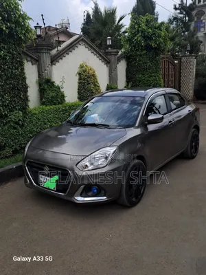 Photo - Suzuki Dzire 2022 Gray