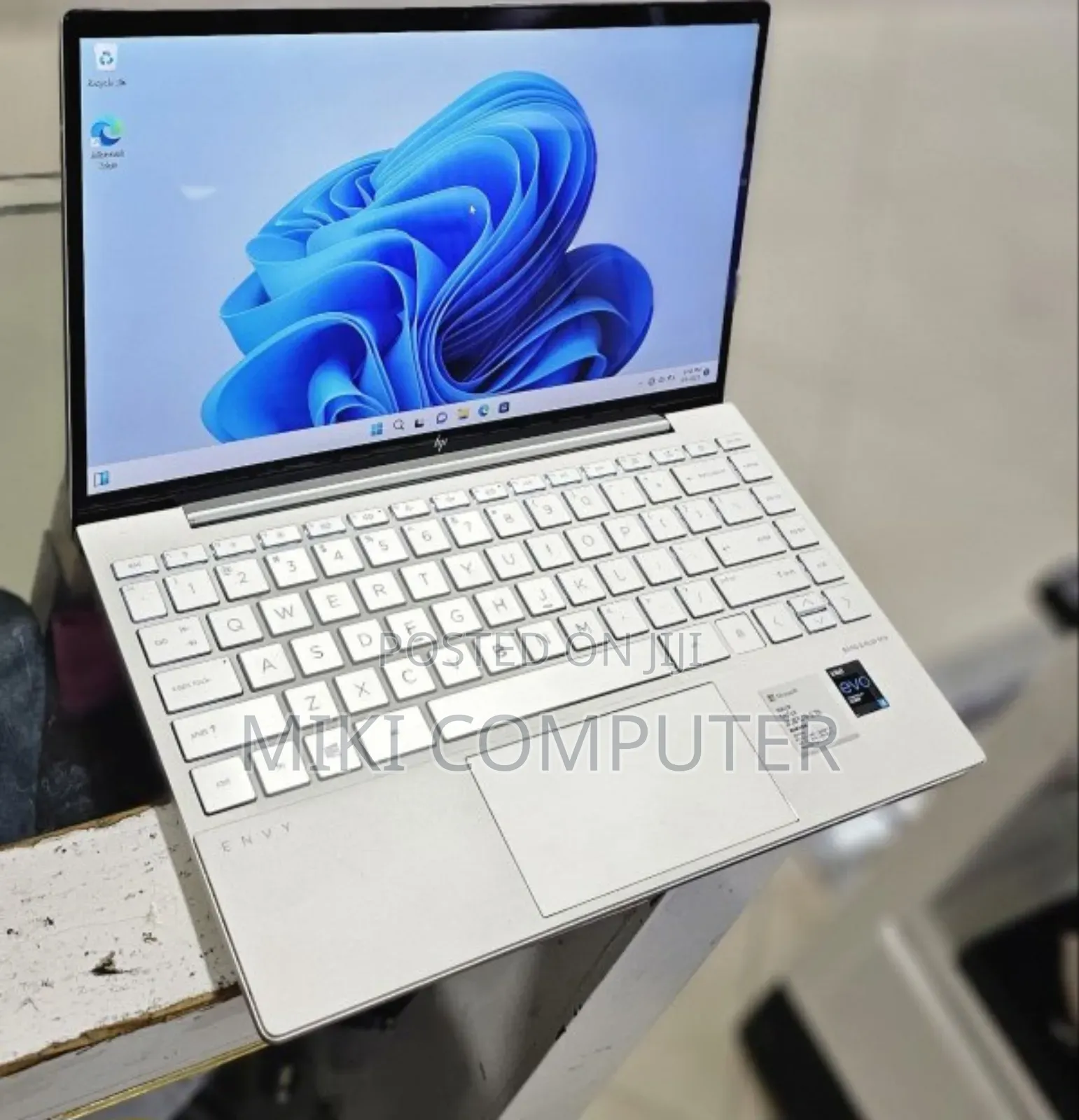 New Laptop HP Envy Pro 16GB Intel Core I5 SSD 512GB