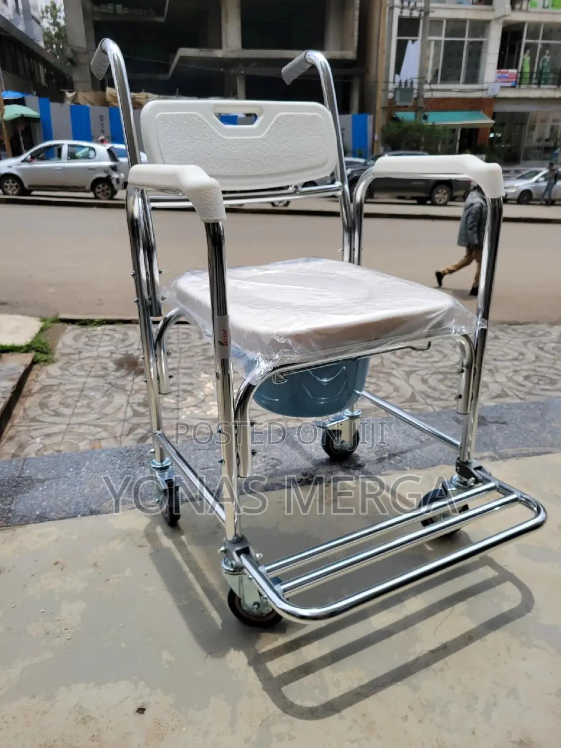 Toilet Chair==Pot Chair=Original Bucket, Move the Wheelchair