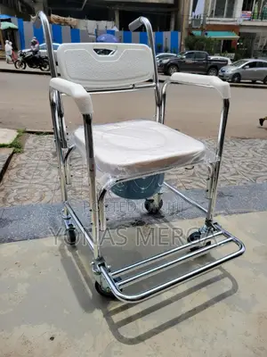 Photo - Toilet Chair=Toilet××Waterproof Fabric=When Locking Not Move