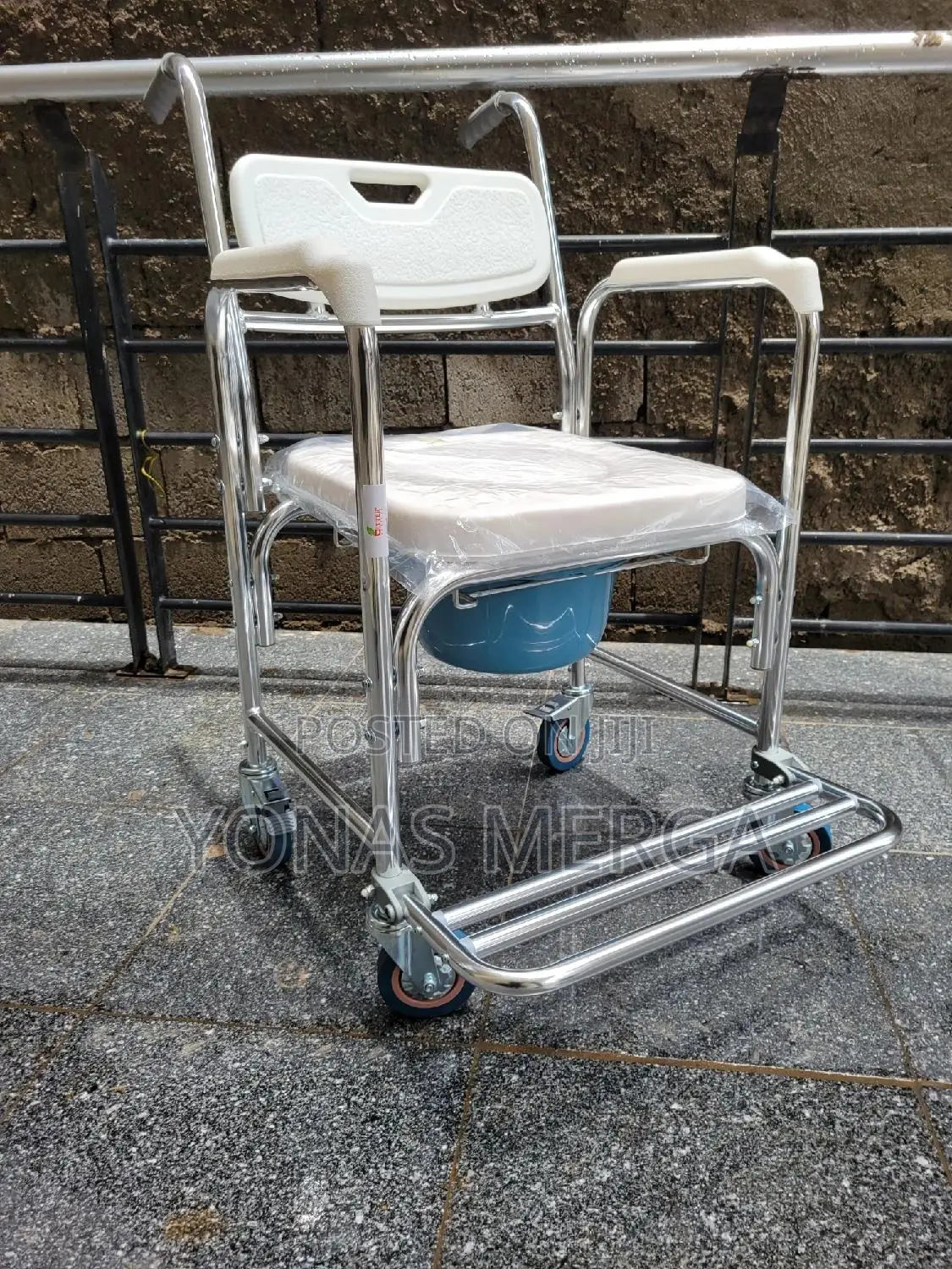 Toilet Chair=Toilet=Pot=Frame Is Made High-Quality Aluminum