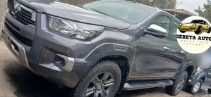 Toyota Hilux 2020 Silver