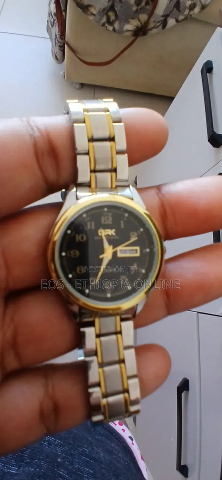 Women's Luxurious Quartz Watch - With Box [Preorder]