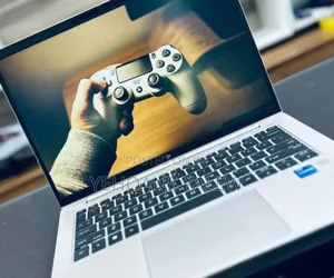 Photo - New Laptop HP EliteBook 840 G9 16GB Intel Core I7 SSD 512GB